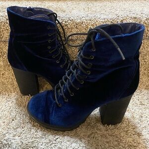 Midnight Blue Velvet Lace Up Boots by Shoe Dazzle, Size 8.5